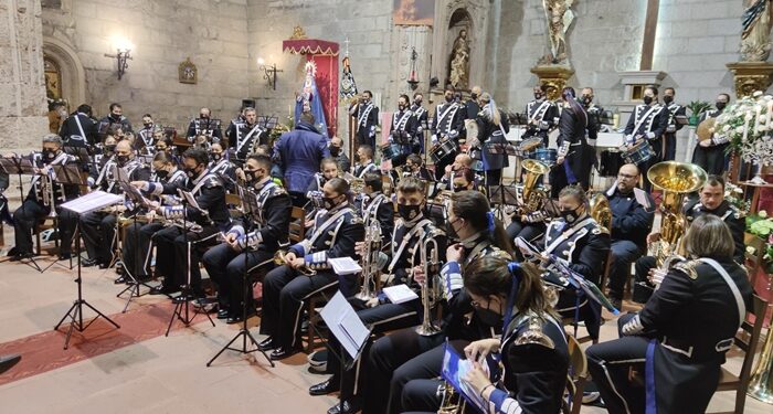 Brillante concierto «Sones Nazarenos» en la parroquia de Peñaranda con la agrupación musical La Estrella, de Carbajosa