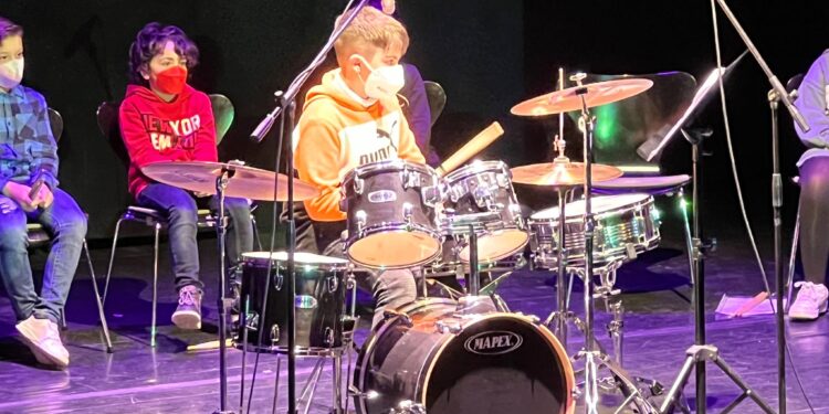 «Música en Familia» concluye en Peñaranda con las últimas audiciones en el teatro del Centro de Desarrollo Sociocultural