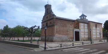 La iglesia de San Luis, en Peñaranda, abre sus puertas en el prólogo de la Semana Santa