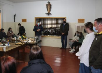 Cantalapiedra recibe con los brazos abiertos a 26 mujeres y niños ucranianos que llegan huyendo de la guerra