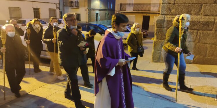 Peñaranda cierra los Vía Crucis cuaresmales con una procesión