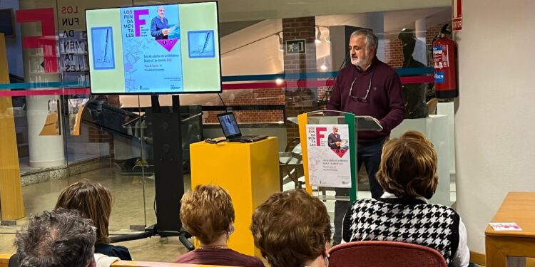 «Los Fundamentales» de Manuel Hoya llegan a la biblioteca municipal de Peñaranda