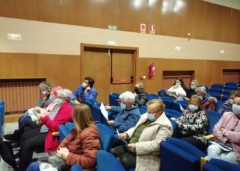 La asociación Acopedis presenta en Macotera su servicio de vida independiente y asistencia personal