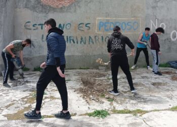 Iniciativa de los jóvenes para dotar a Pedroso de la Armuña de nuevas zonas para el disfrute social y deportivo