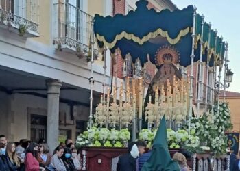 El Santo Entierro, de Peñaranda, muestra la grandeza y evolución de la Semana Santa local
