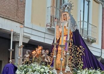 El Santo Entierro, de Peñaranda, muestra la grandeza y evolución de la Semana Santa local