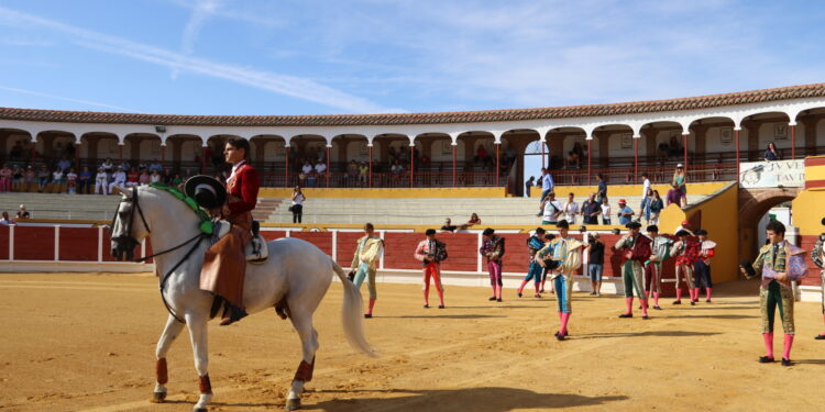 La Diputación subvencionará a los ayuntamientos que organicen novilladas con alumnos de la Escuela de Tauromaquia