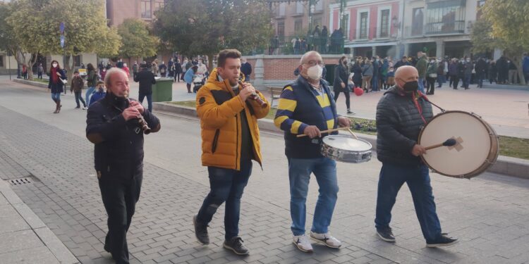 Los dulzaineros Alborada animarán esta tarde las meriendas del Lunes de Aguas en El Inestal, de Peñaranda