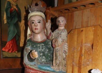 La Virgen más antigua de Peñaranda, posiblemente románica, se conserva en la sacristía de la iglesia de San Luis