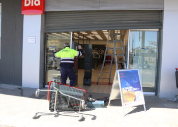 Los asaltos de madrugada a tres empresas de Peñaranda dejan importantes destrozos en las instalaciones