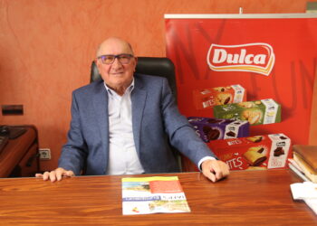 César Serna, premiado con el «CECALE de Oro» por su trayectoria al frente de la industria Dulca, de Peñaranda