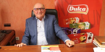 César Serna, premiado con el «CECALE de Oro» por su trayectoria al frente de la industria Dulca, de Peñaranda