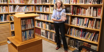 Rosa Calvo y su obra «Alharaz» protagonizan la celebración del Día del Libro en Peñaranda