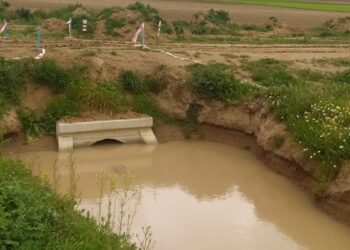 Malestar entre los agricultores por el mal estado de varios caminos en el futuro regadío de La Armuña I