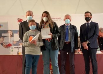 César Vázquez, alumno del colegio La Encarnación, queda finalista en el 41º concurso «¿Qué es un rey para ti?»