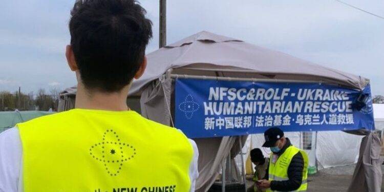 Diego García, un joven de Bóveda del Río Almar, cruza la frontera de Ucrania para ayudar a los refugiados de la guerra