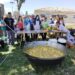 Villoruela se vuelca con la paella solidaria a beneficio de la ONG Acción Verapaz preparada en la zona de acampada