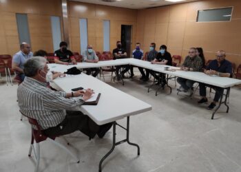 La Hermandad de Cofradías de Peñaranda mantiene una reunión con la banda de cornetas y tambores para debatir su futuro