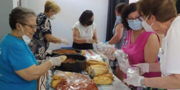 Peñaranda desinfecta el pipican y el parque La Huerta, espacios que permanecerán cerrados hasta mañana