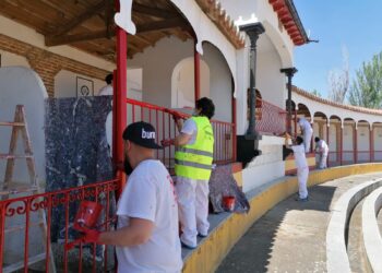 «Ecopintura Peñaranda» llega al ecuador del programa interviniendo en la centenaria plaza de toros de La Florida