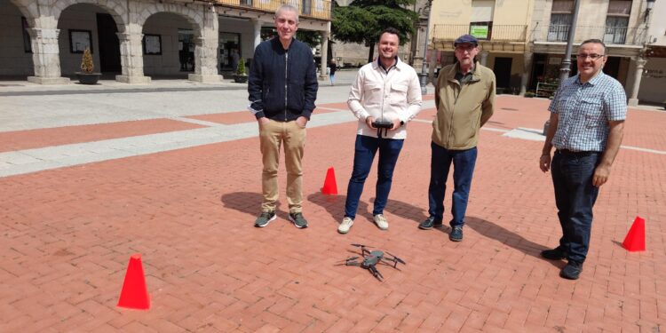 Comienza en Peñaranda la grabación de un audiovisual sobre el nuevo conjunto iconográfico de la iglesia parroquial