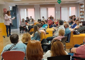 Una charla sobre autoestima automática cierra en Peñaranda el programa «Provincia Universitaria»