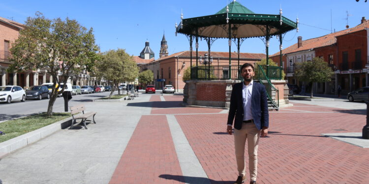 Fran Díaz, senador socialista: «A mí Peñaranda no se me queda pequeña y la mayor ilusión que tengo es trabajar por esta ciudad»