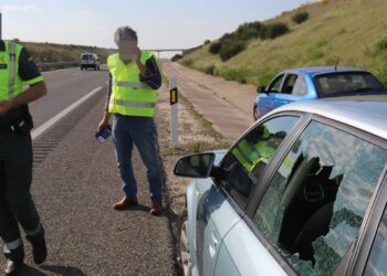 Un peñarandino sale ileso de un aparatoso accidente por alcance en la autovía A-50 en Gimialcón