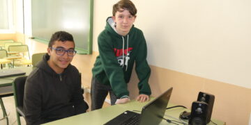 Dos alumnos del IES Germán Sánchez Ruipérez, de Peñaranda, triunfan con su proyecto de «Pistachos Bracamonte»