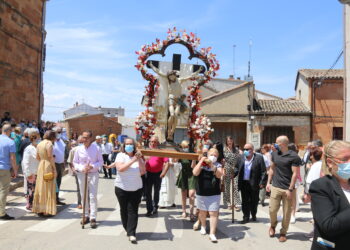 Vuelve a Villoruela la tradicional subasta en celemines de los banzos del Santo Cristo de la Esperanza