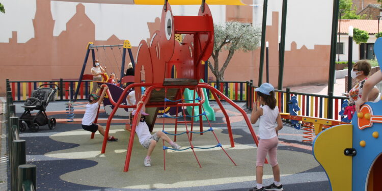 Alumnos del colegio Severiano Montero, de Peñaranda, disfrutan de la primera salida tras la pandemia covid