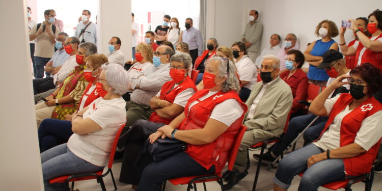 Cruz Roja abre las puertas de su nuevo espacio de trabajo con un importante respaldo social y comarcal