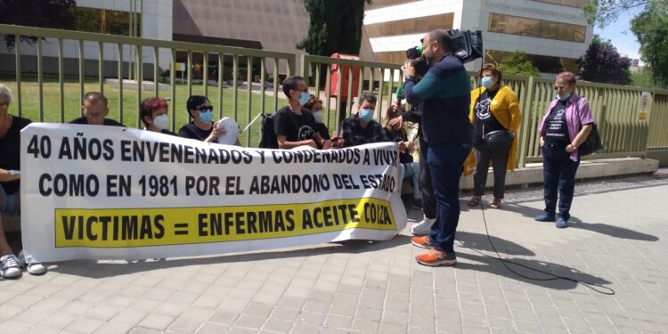 Víctimas de la Colza llevan sus reclamaciones históricas al Imserso y a la Dirección General de la Discapacidad