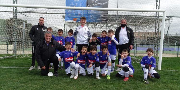 El equipo Prebenjamín A del Club Deportivo Peñaranda se proclama ganador de la liga en su categoría