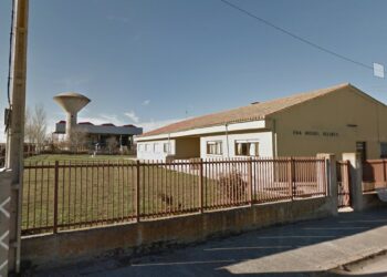 Santiago de la Puebla inicia el trámite para desafectar el antiguo colegio y destinarlo en un futuro a nuevos usos