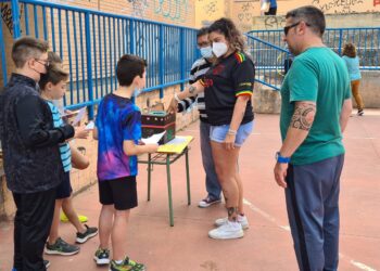 Acomunidad comparte juegos con los alumnos del colegio Severiano Montero, de Peñaranda