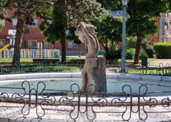 Peñaranda «al seco»: el Partido Popular reclama que funcionen las fuentes repartidas por el casco urbano