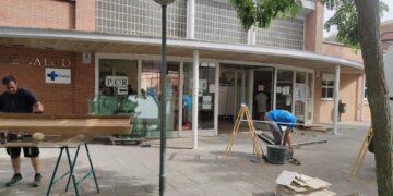 La Junta de Castilla y León acomete ya el prometido cambio de las puertas en el centro de salud de Peñaranda