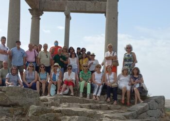 Alumnos del centro de Educación de Adultos El Inestal visitan Ávila y hacen un recorrido por la ciudad relatando sus leyendas