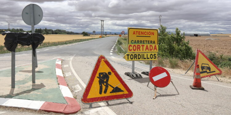 La espera para la reapertura al tráfico del acceso a Tordillos desata un cabreo generalizado entre los conductores