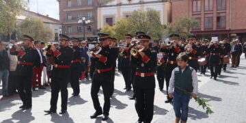 El Ayuntamiento de Peñaranda recibe solamente dos ofertas de empresas interesadas en pintar la plaza Nueva