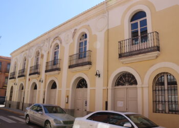 Peñaranda saca a concurso las obras para rehabilitar la fachada del centenario teatro Calderón por un importe de 75.669 euros