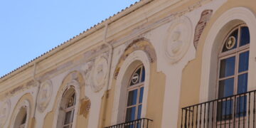Peñaranda saca a concurso las obras para rehabilitar la fachada del centenario teatro Calderón por un importe de 75.669 euros