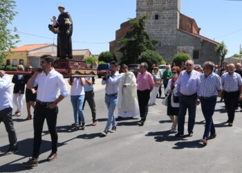 Todo listo en Nava de Sotrobal para honrar al patrón «chico», San Antonio de Padua, con actividades festivas hasta el lunes