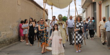 El Campo de Peñaranda celebra el día grande de sus fiestas con una solemne procesión del Corpus