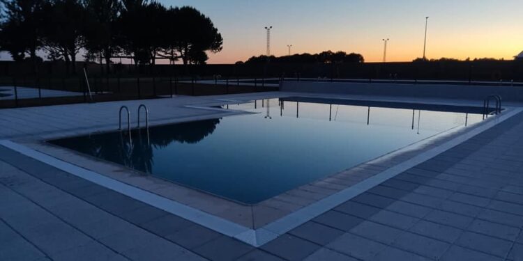 Villoria destinará casi 100.000 euros a la mejora del agua de consumo y otros 45.000 a la remodelación de las piscinas
