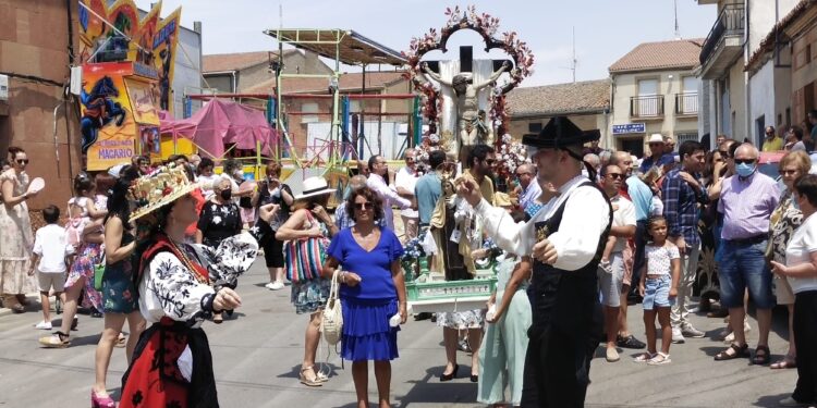 Villoruela honra a la Virgen del Carmen y al Santo Cristo de la Esperanza en el día grande de sus fiestas patronales