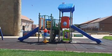 Babilafuente invierte 20.000 euros en la renovación de juegos infantiles y mejora de los parques de la localidad