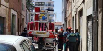 Bomberos, Policía Local y Guardia Civil intervienen ante la aparición de un varón de 63 años fallecido en Peñaranda