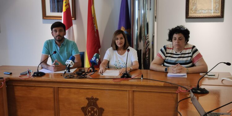 La orquesta Olympus, discomóviles tras las verbenas y Folk on Crest, grandes novedades de las Ferias y Fiestas de Peñaranda